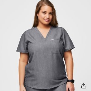FIGS Caterina top in graphite. Size XS